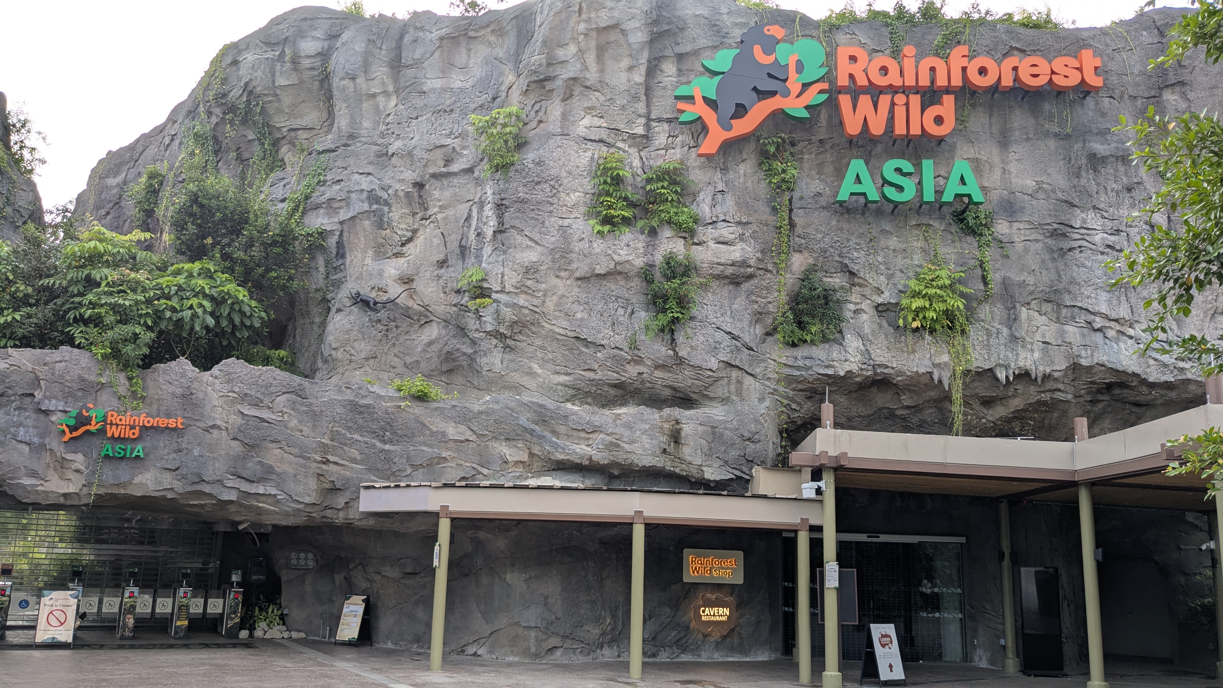 Rainforest Wild ASIA Main Entrance